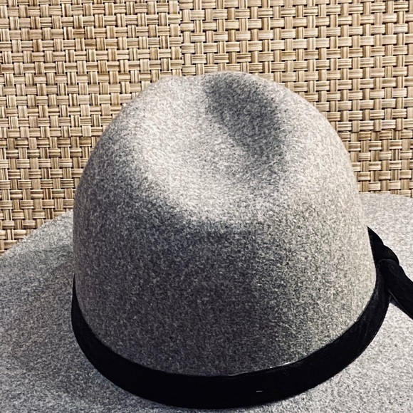 🌟HP🌟Vegan NWT Gray Flannel Fedora - Picture 4 of 7